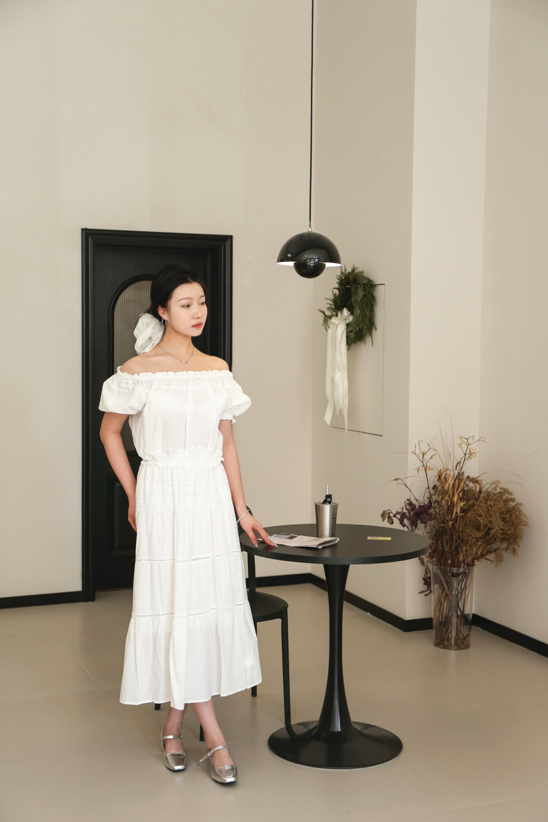 2025年初夏女装时尚穿搭呈现多元化趋势.jpg