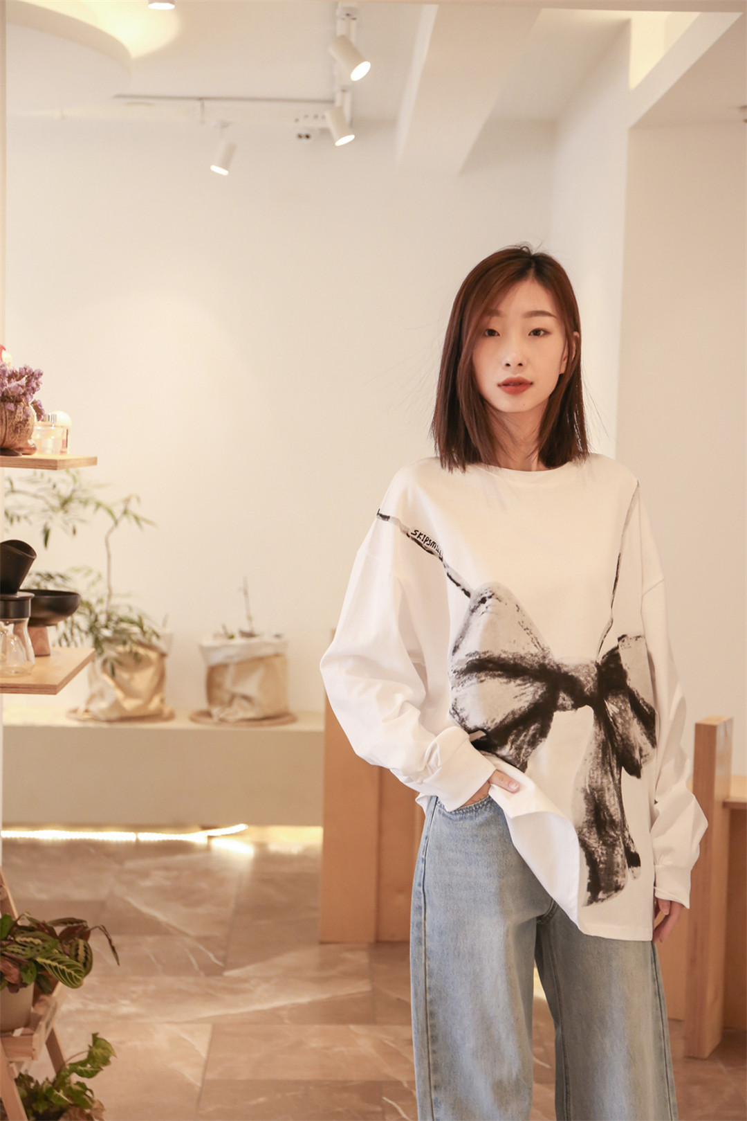 长春市欧亚万豪购物中心白月女装连锁店.jpg