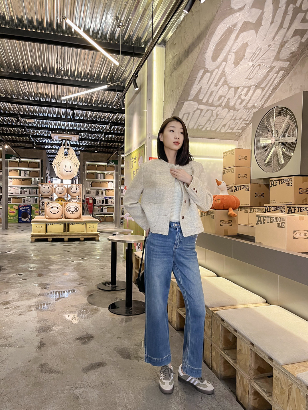 吉林市丰满区吉林大街白月女装欧亚城店.jpg