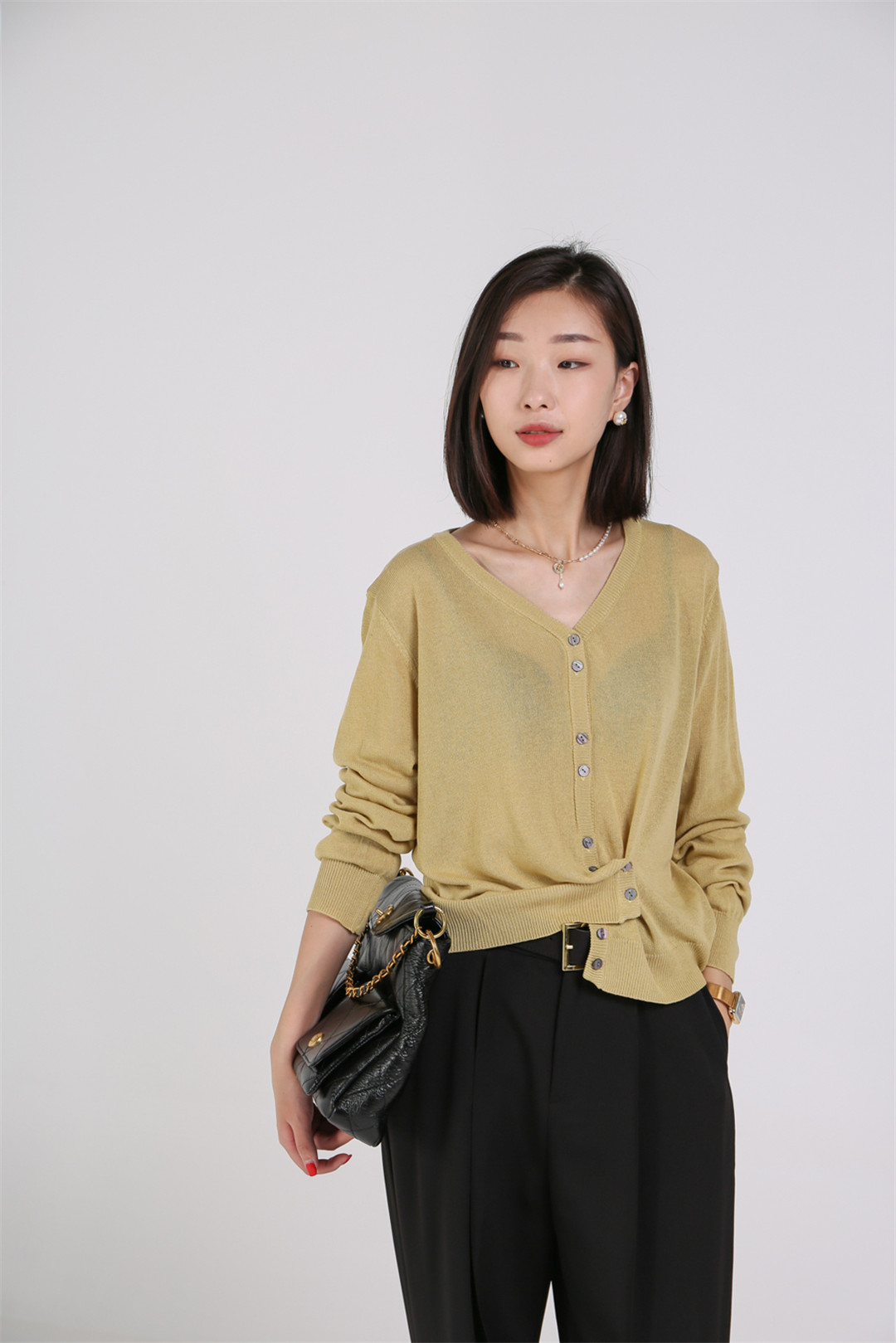 盘锦市兴隆台区东方银座广场白月女装店.jpg