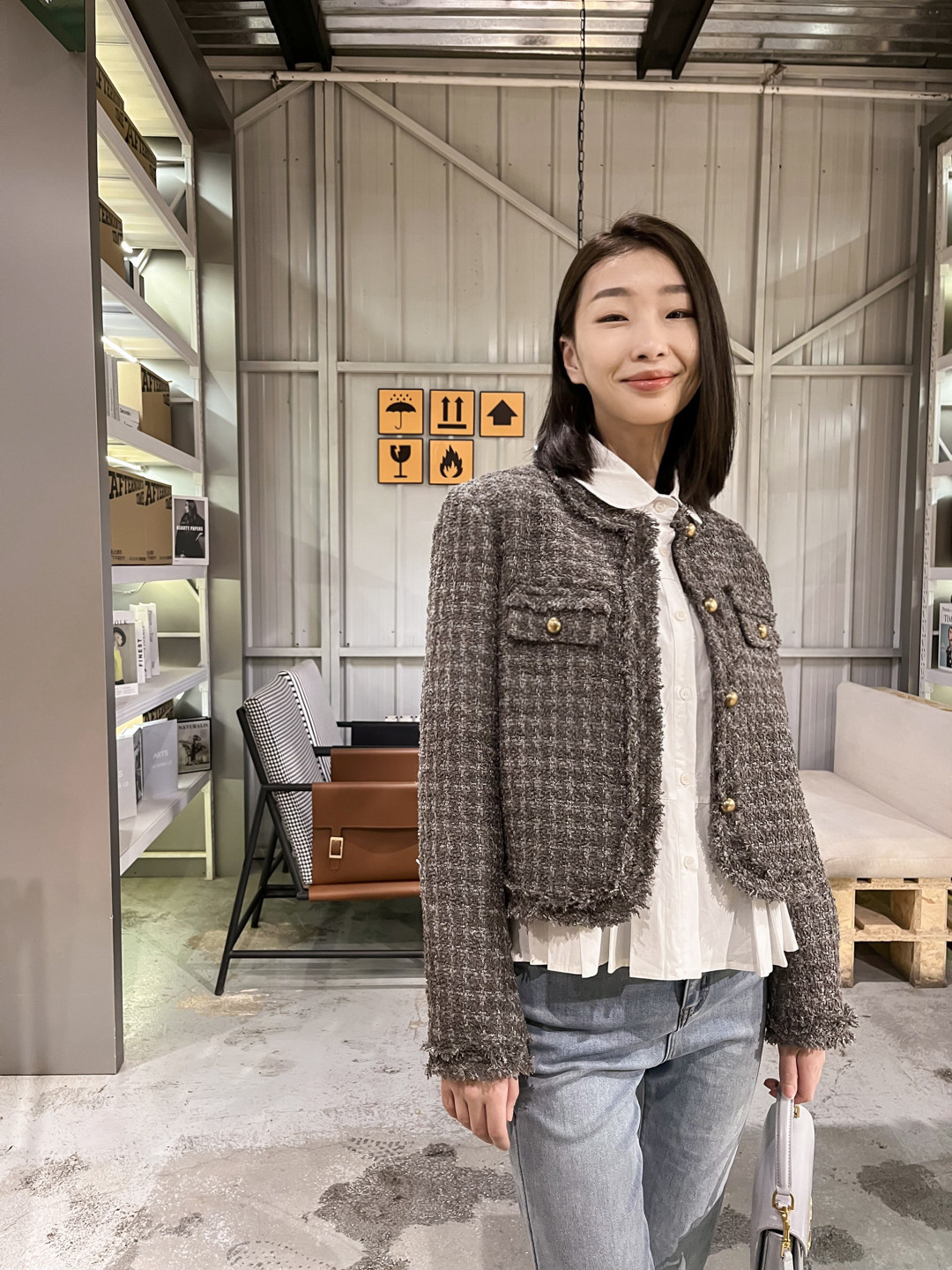吉林市丰满区吉林大街白月女装欧亚城店.jpg