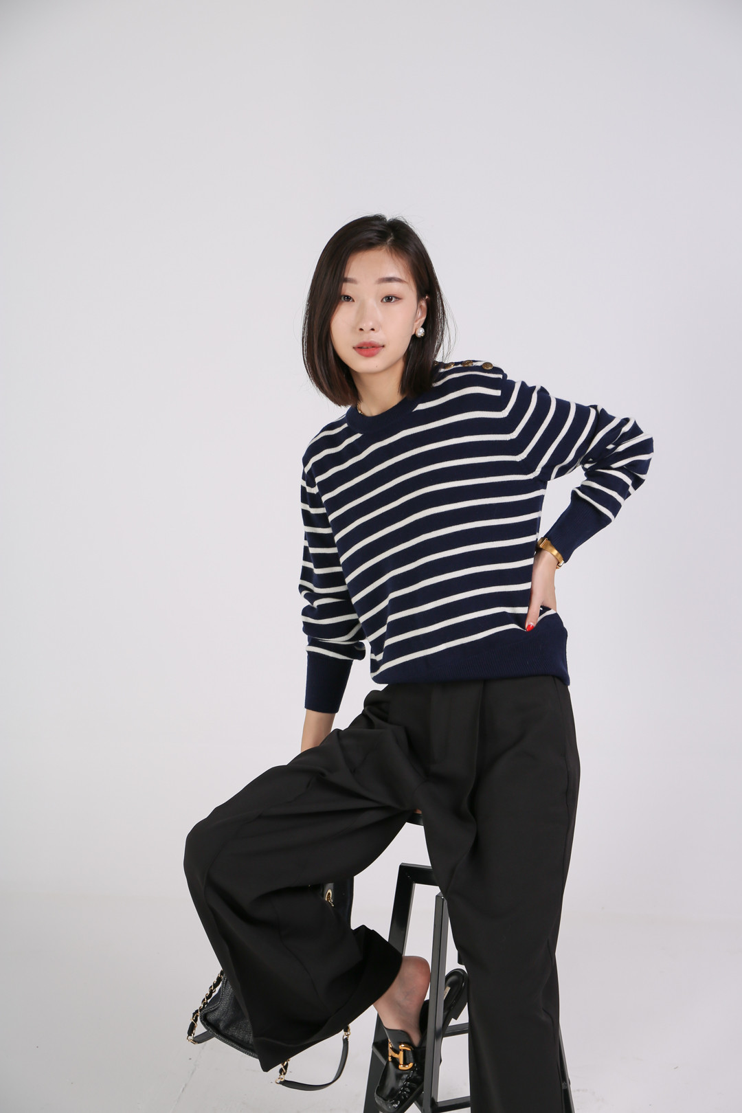 盘锦市兴隆台区东方银座广场白月女装店.jpg
