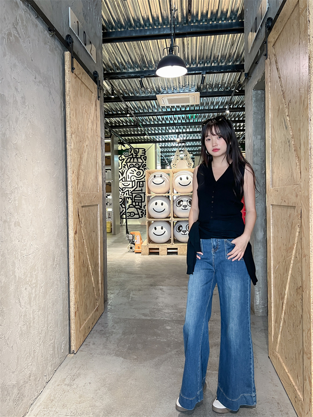 大连市中山区胜利广场千城女时装连锁店.jpg