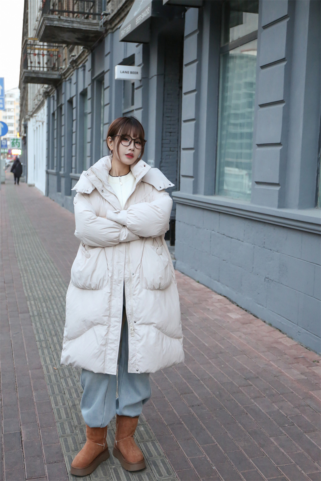 吉林长春市欧亚长新购物中心千城女装店！.jpg