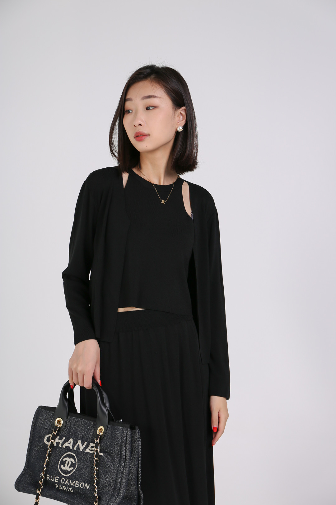 盘锦市兴隆台区东方银座广场白月女装店.jpg