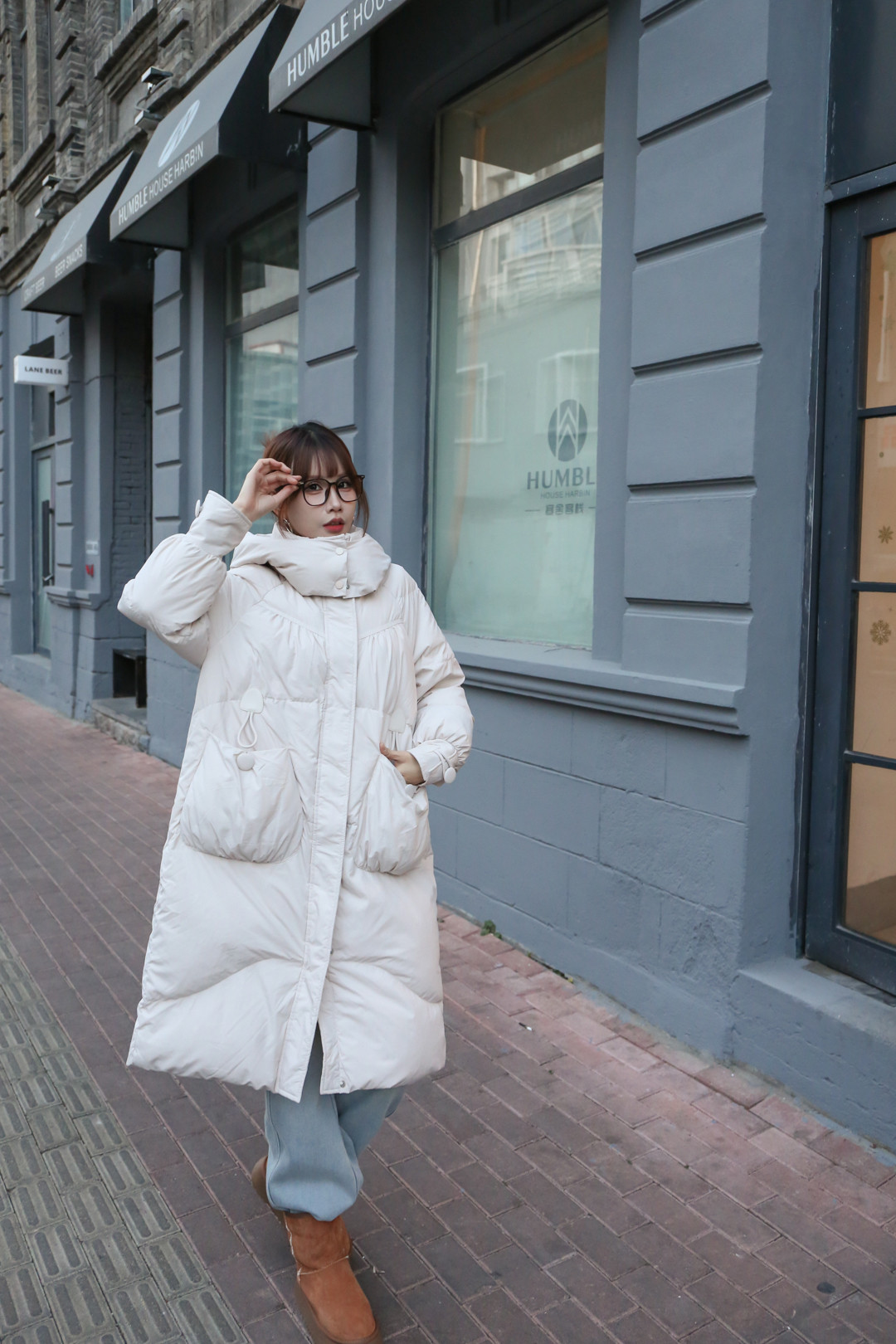 吉林长春市欧亚长新购物中心千城女装店！.jpg