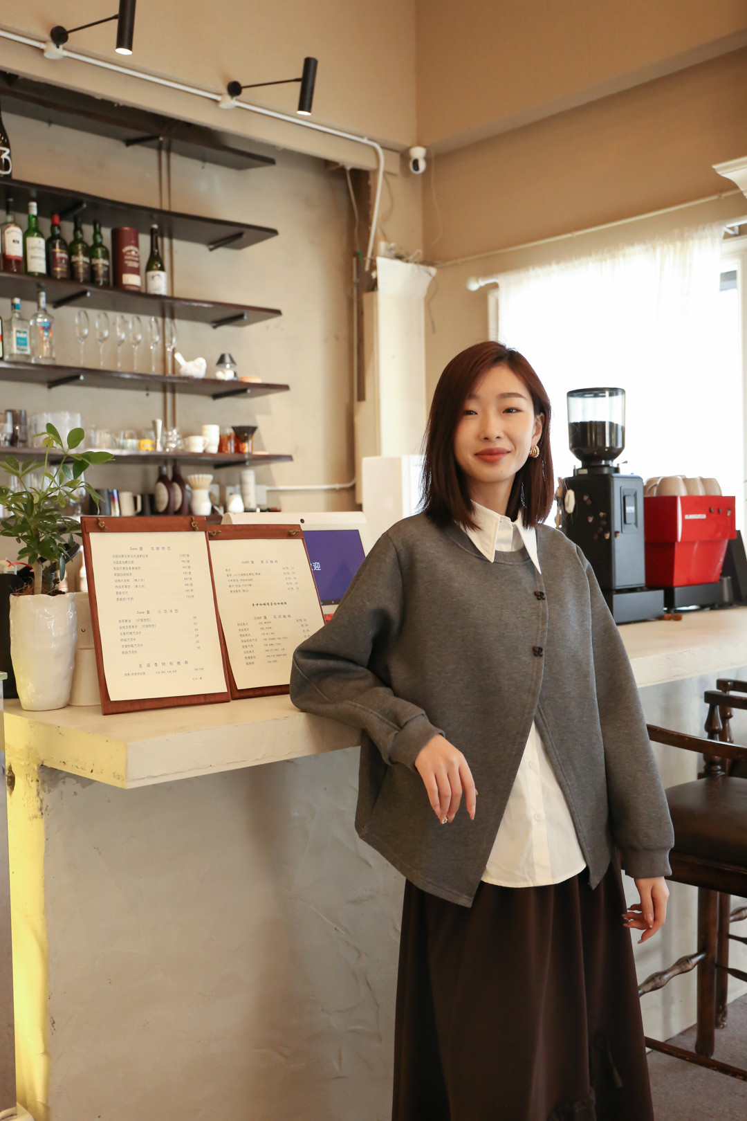 吉林省四平欧亚购物中心白月品牌女装店.jpg