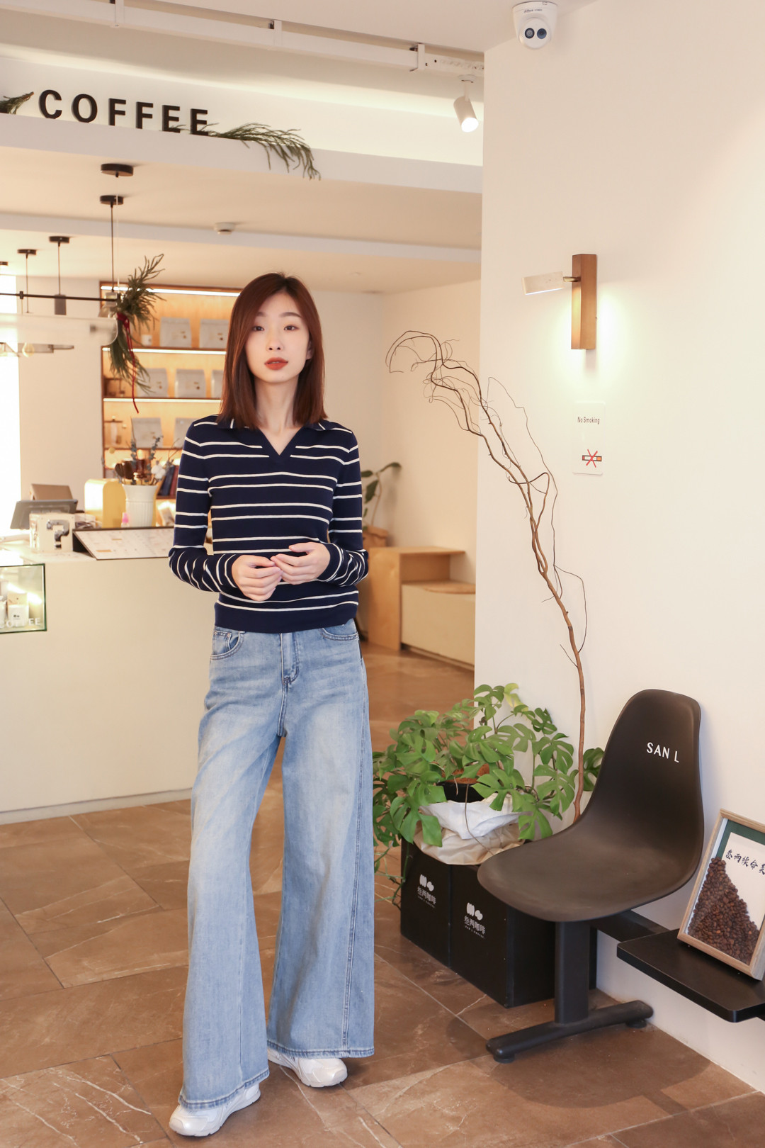 长春市欧亚万豪购物中心白月女装连锁店.jpg