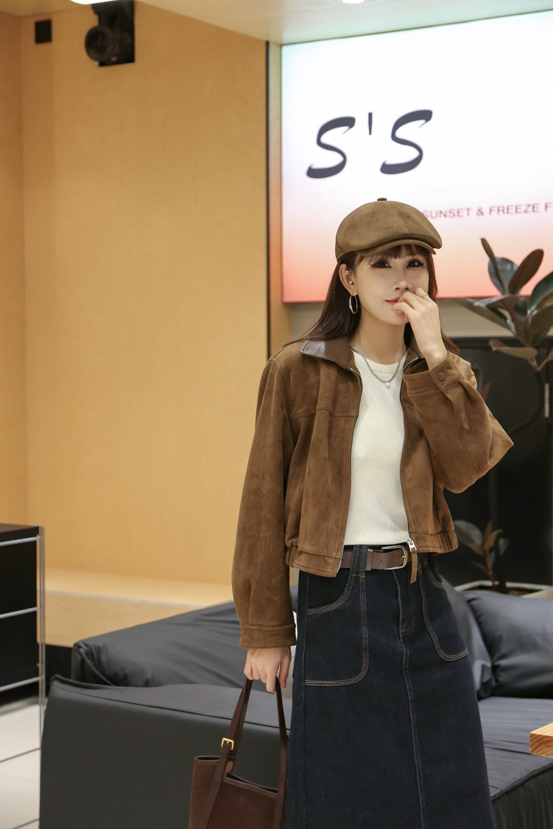 辽宁省锦州市太和区万达广场千城女装店.jpg