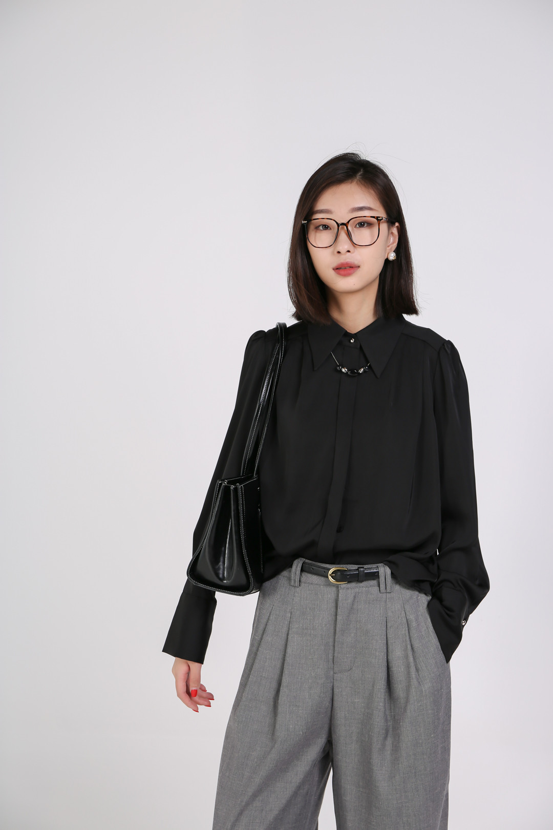 盘锦市兴隆台区东方银座广场白月女装店.jpg