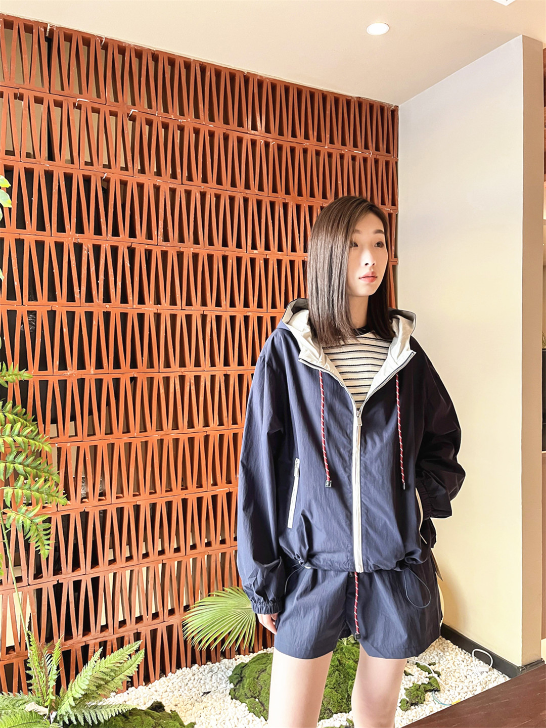 小个子女生穿搭视觉增高的黄金法则秘籍.jpg