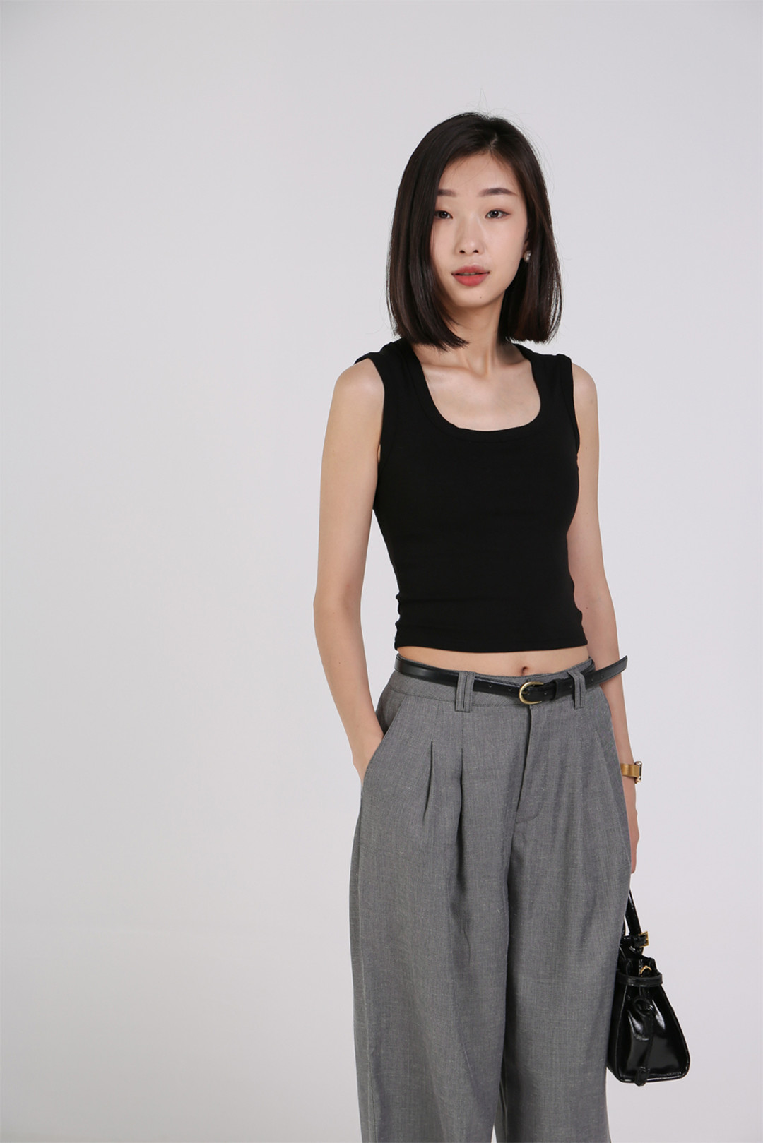 盘锦市兴隆台区东方银座广场白月女装店.jpg