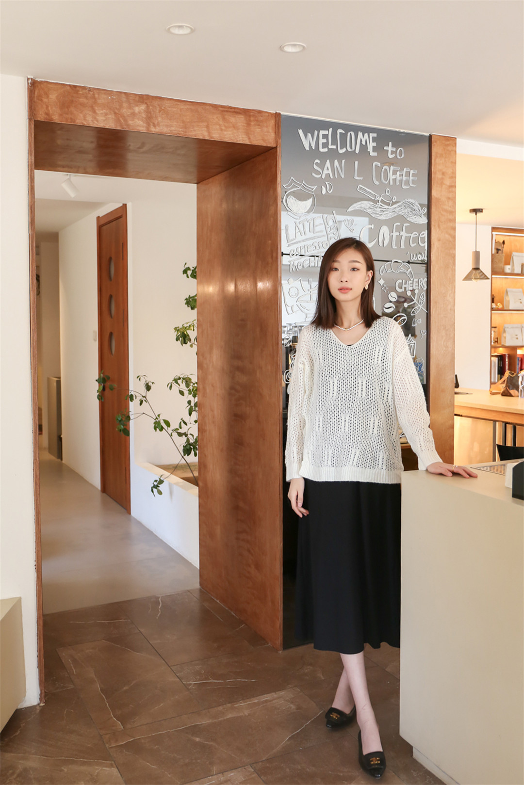 珲春市欧亚延百购物中心白月品牌女装店.jpg