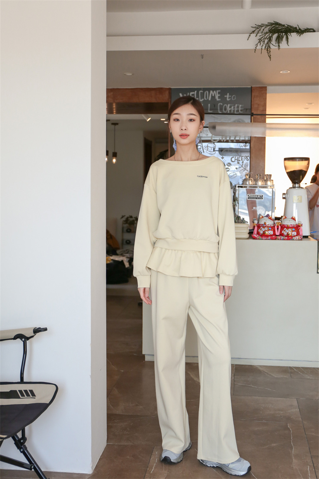 珲春市欧亚延百购物中心白月品牌女装店.jpg