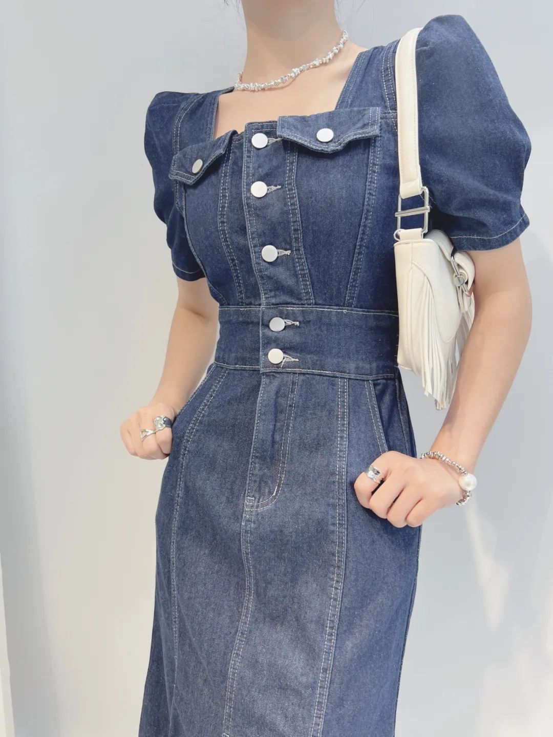 2023年夏季千城潮流女装个性时尚女装流行趋势！