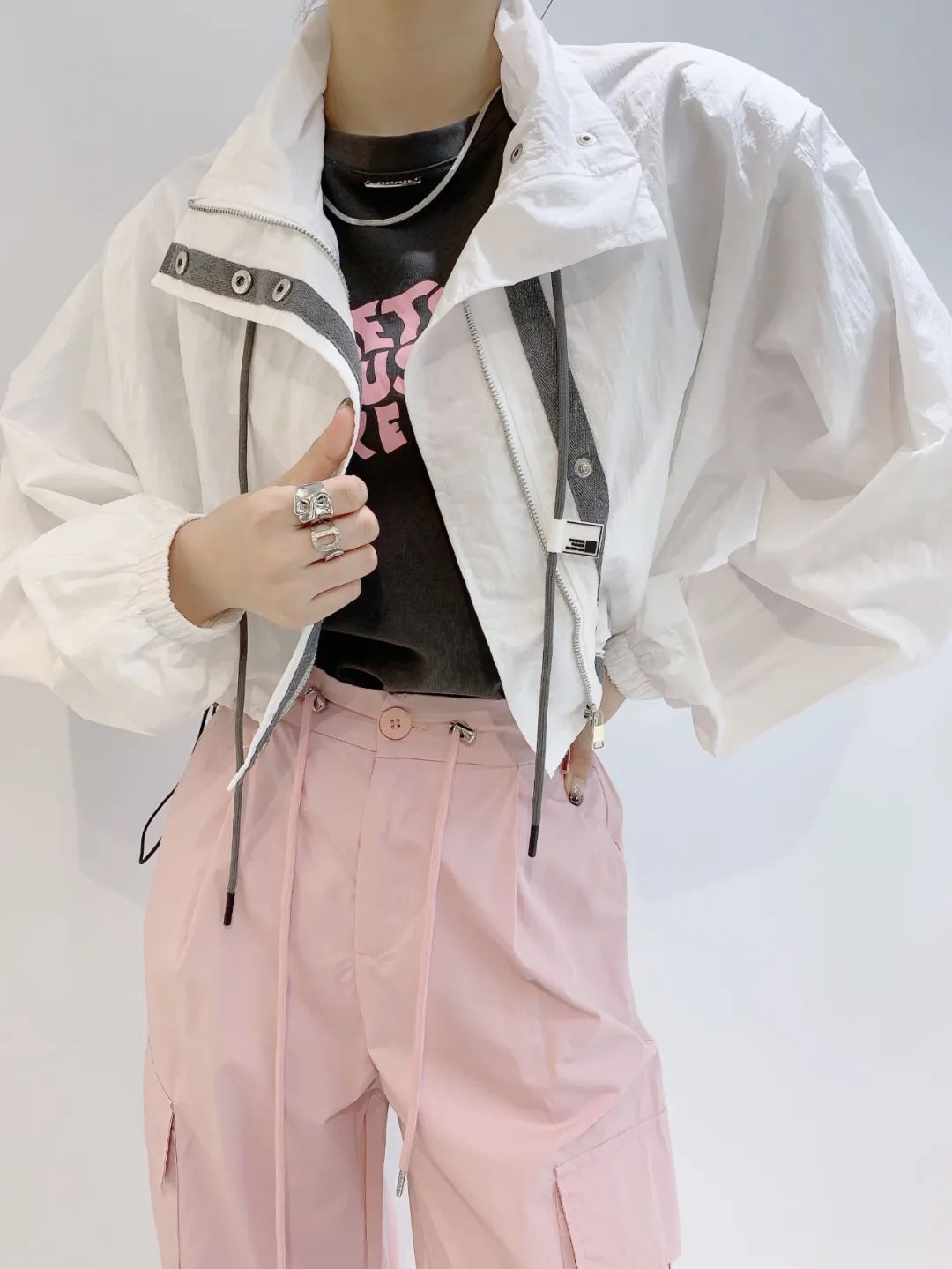 2023年夏季千城潮流女装个性时尚女装流行趋势！