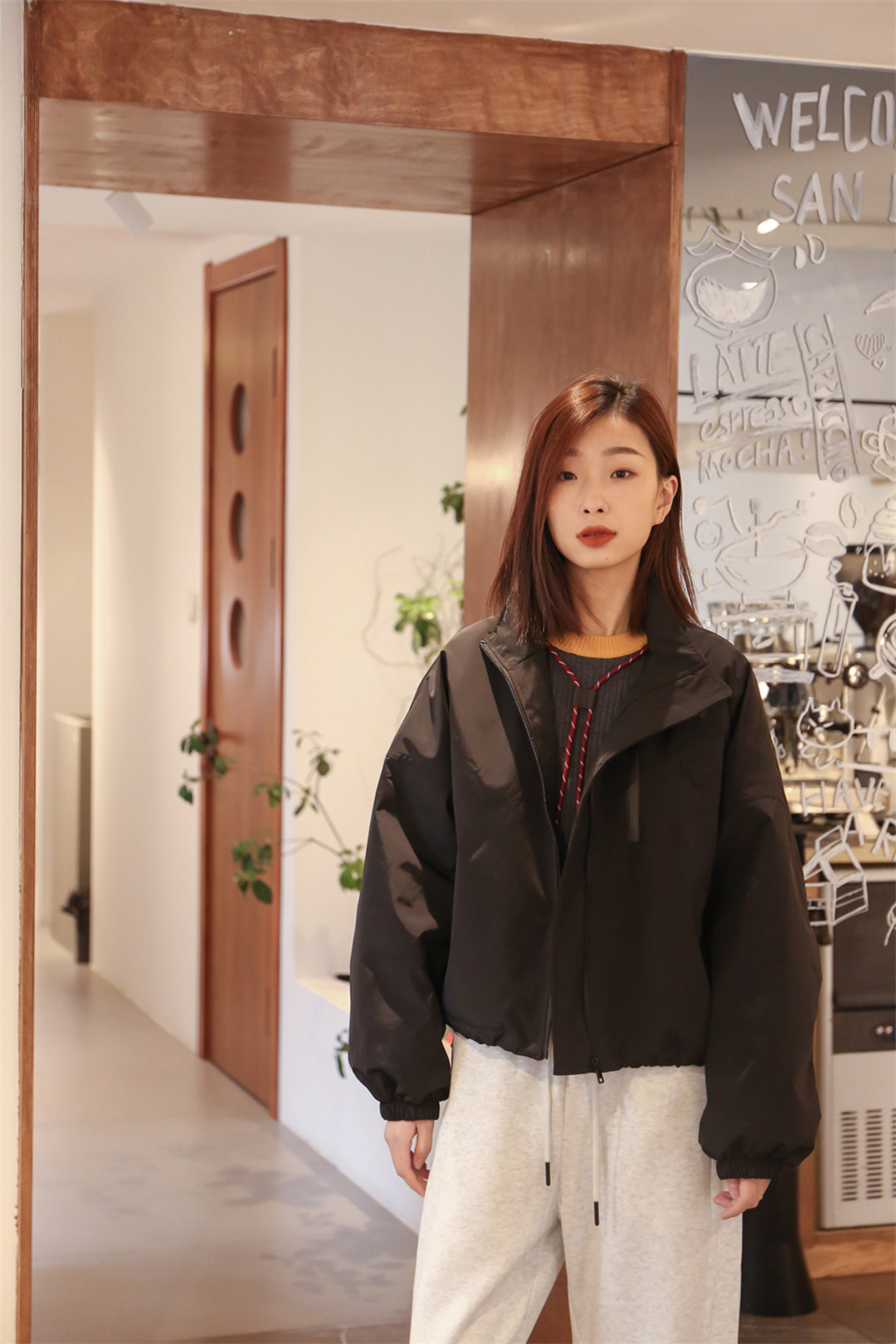 长春市欧亚万豪购物中心白月女装连锁店.jpg