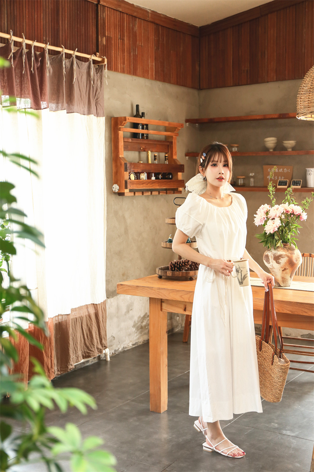 内蒙古包头市土右旗包百商场千城女装店.jpg