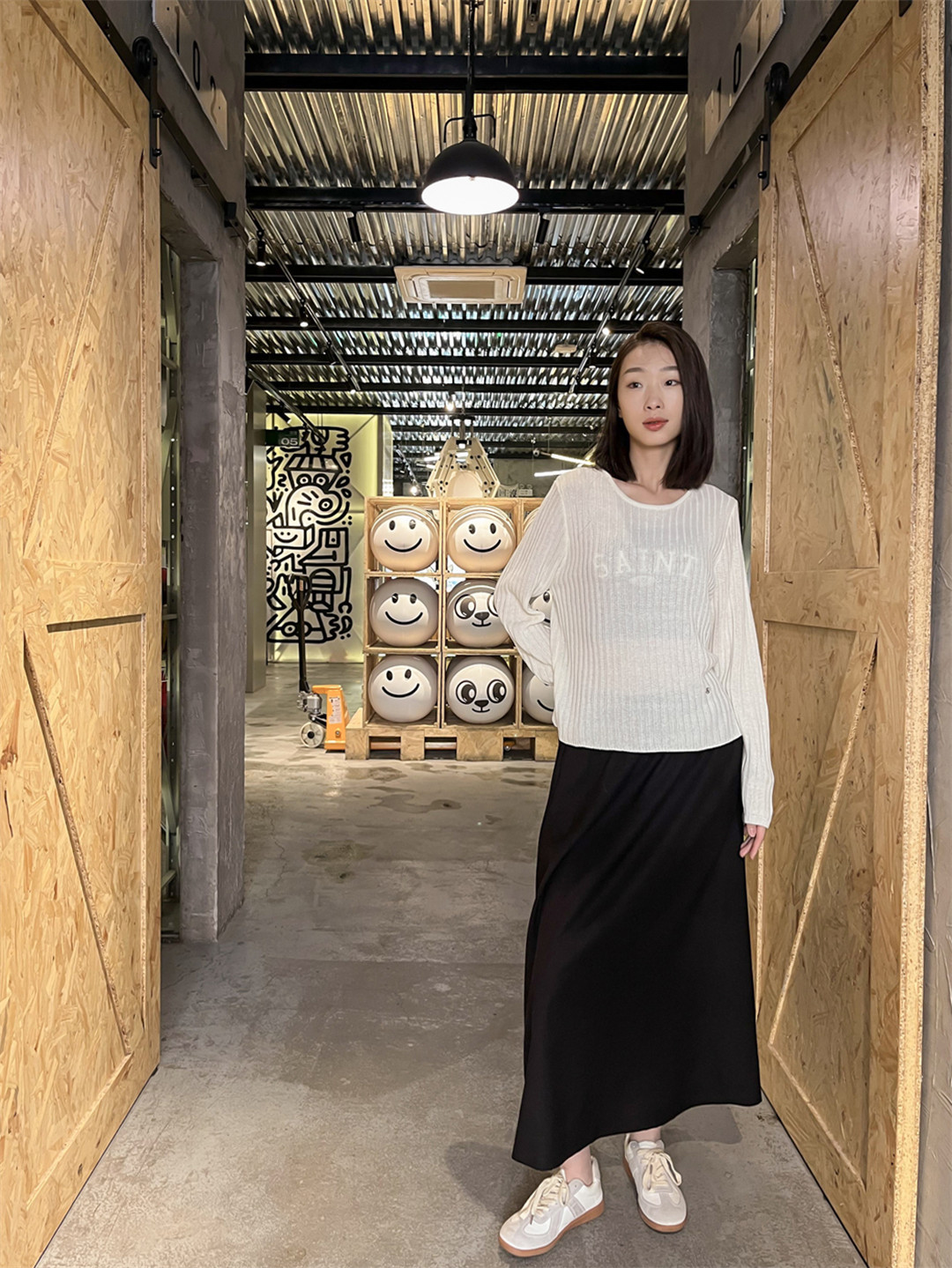 吉林市丰满区吉林大街白月女装欧亚城店.jpg