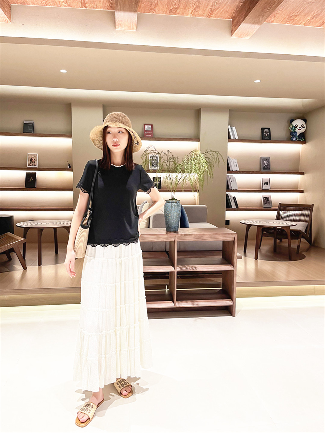 小个子女生穿搭视觉增高的黄金法则秘籍.jpg