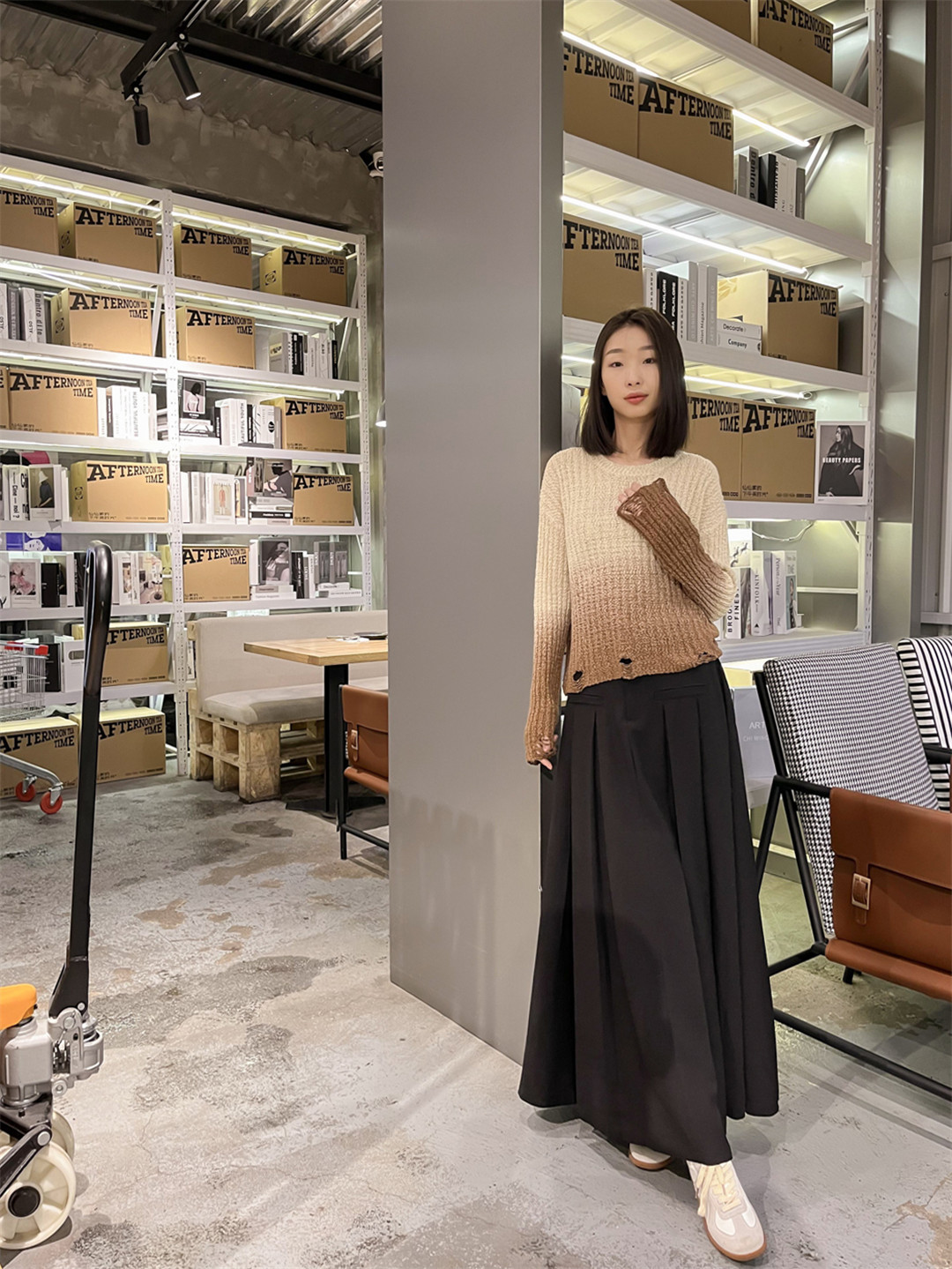 吉林市丰满区吉林大街白月女装欧亚城店.jpg
