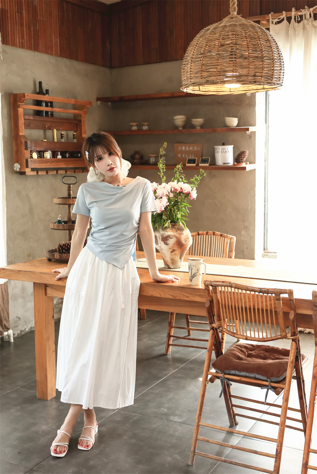内蒙古包头市土右旗包百商场千城女装店.jpg