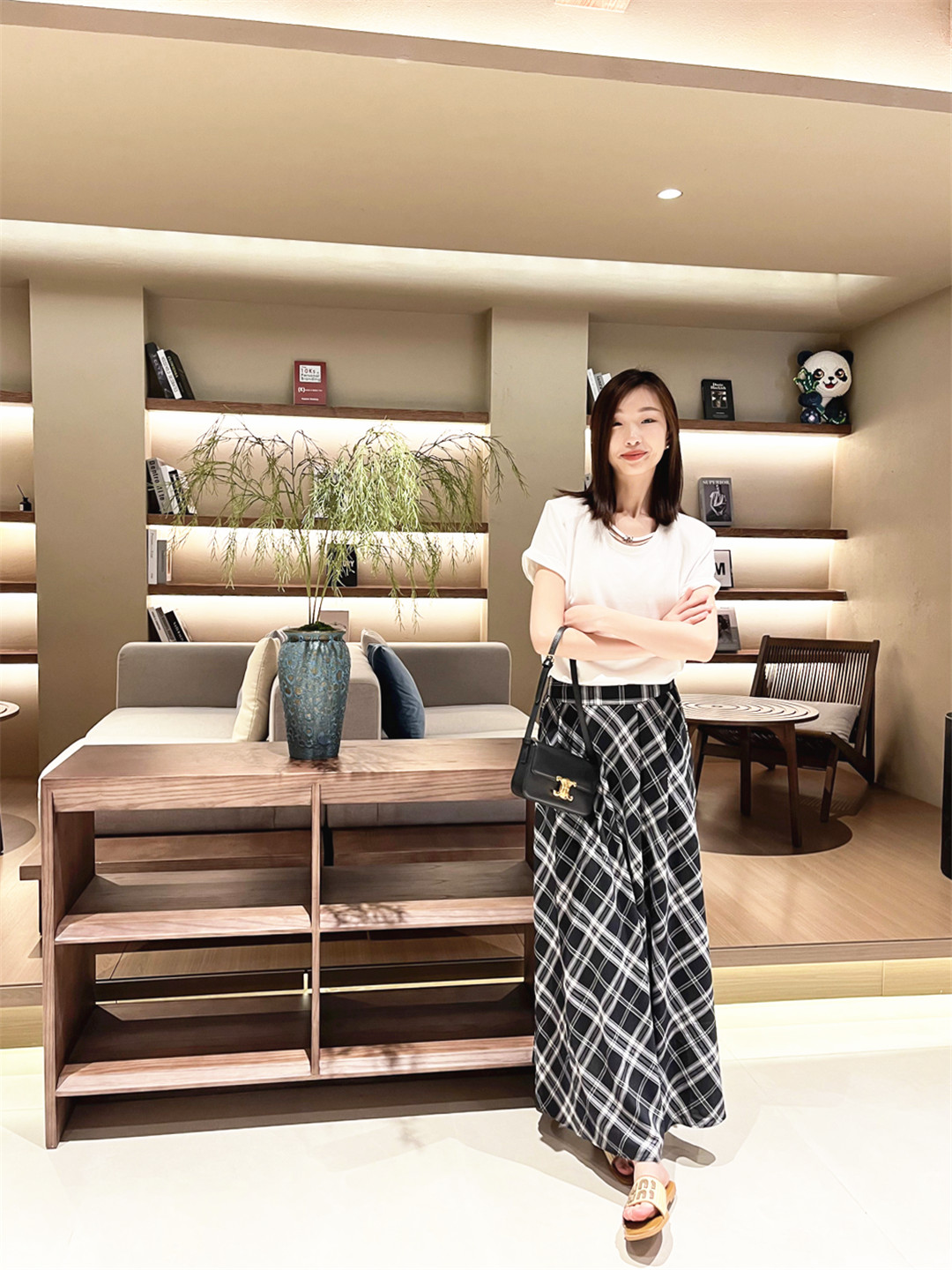 小个子女生穿搭视觉增高的黄金法则秘籍.jpg