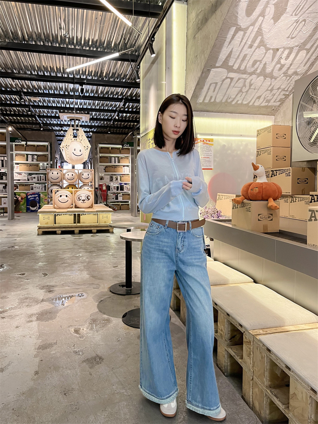 吉林市丰满区吉林大街白月女装欧亚城店.jpg