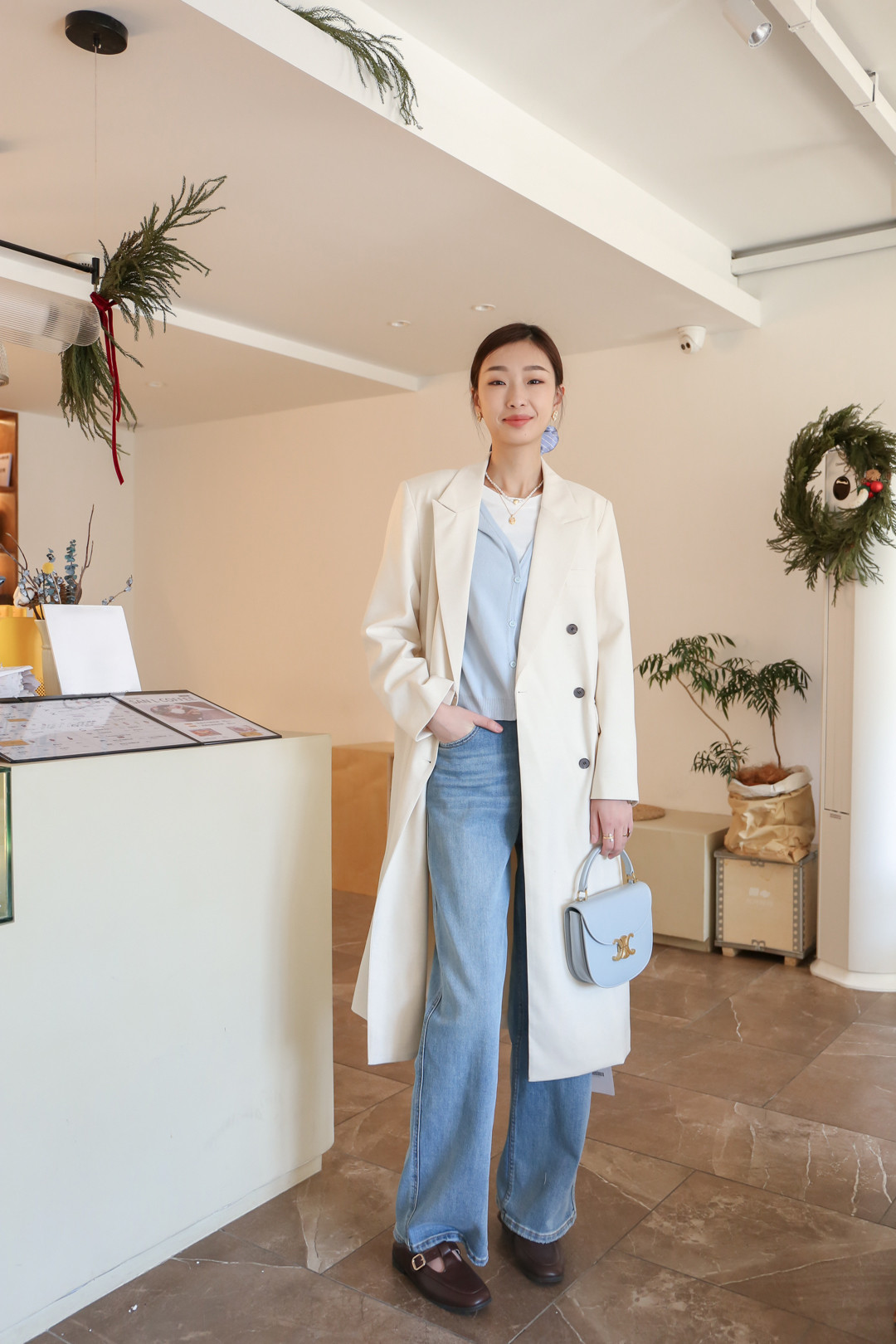 珲春市欧亚延百购物中心白月品牌女装店.jpg
