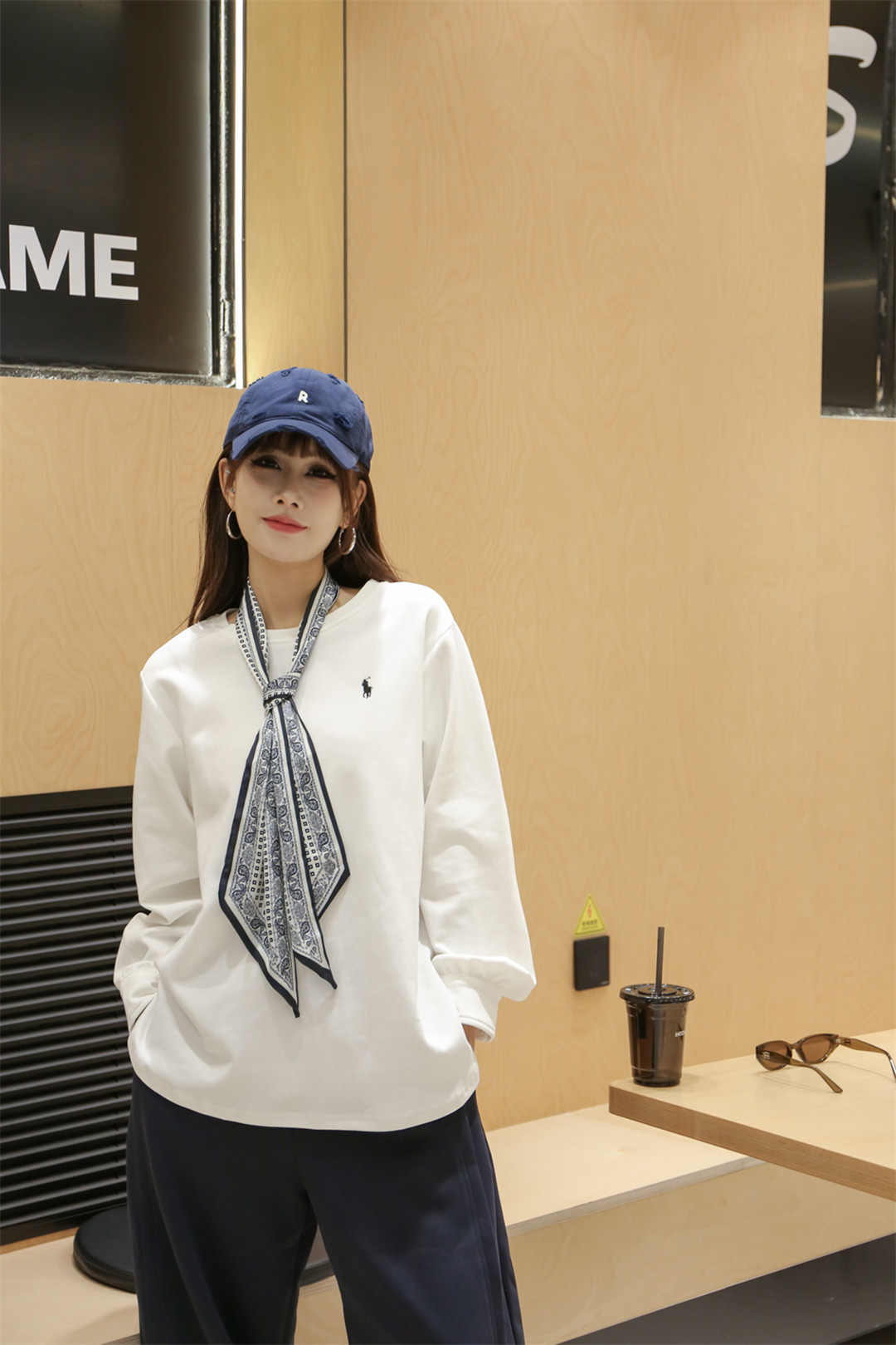 辽宁省锦州市太和区万达广场千城女装店.jpg