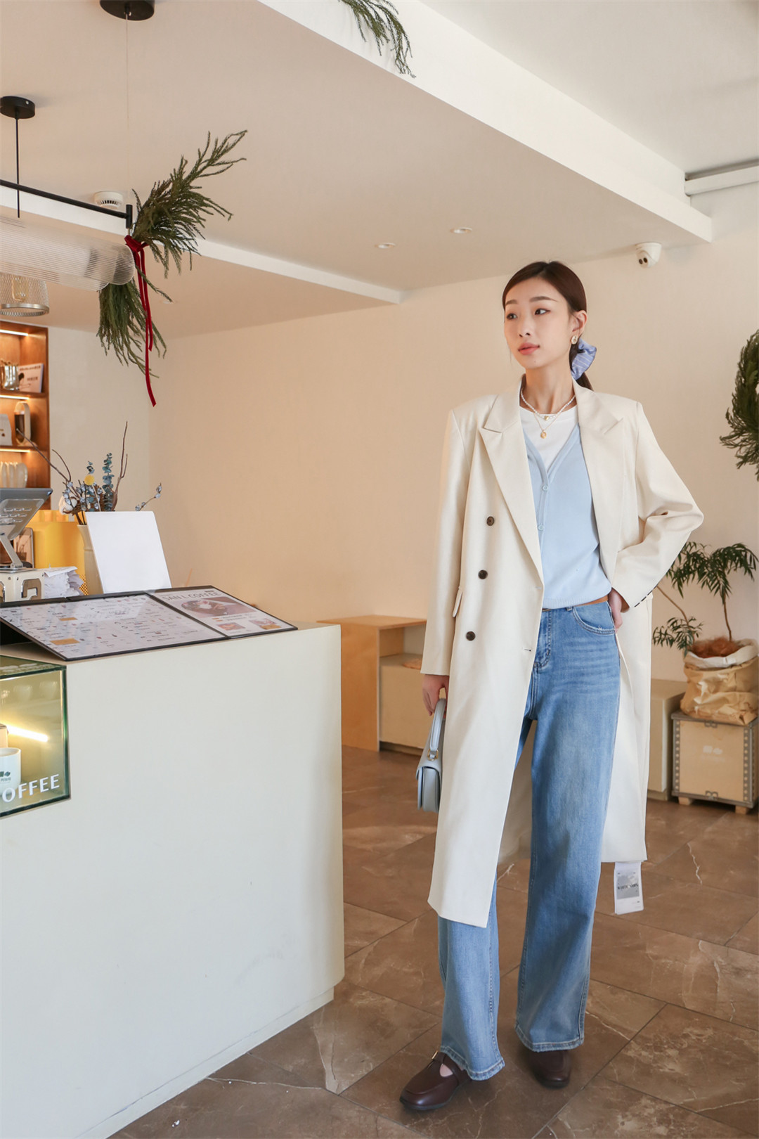 珲春市欧亚延百购物中心白月品牌女装店.jpg