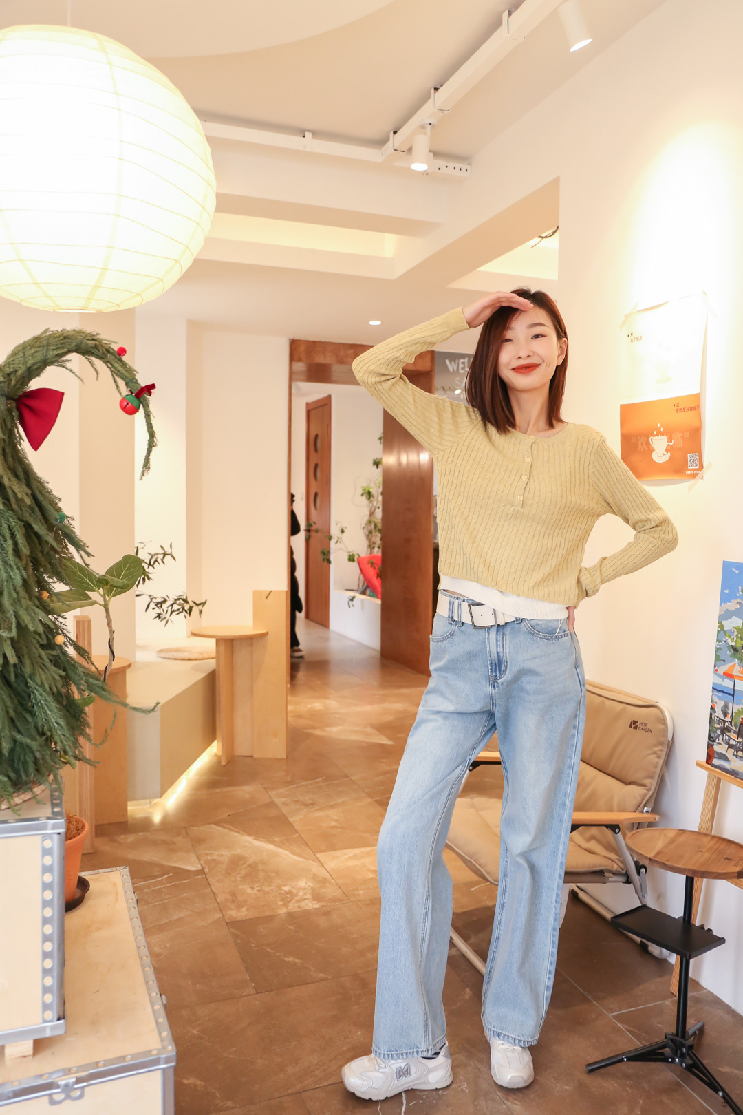 长春市欧亚万豪购物中心白月女装连锁店.jpg