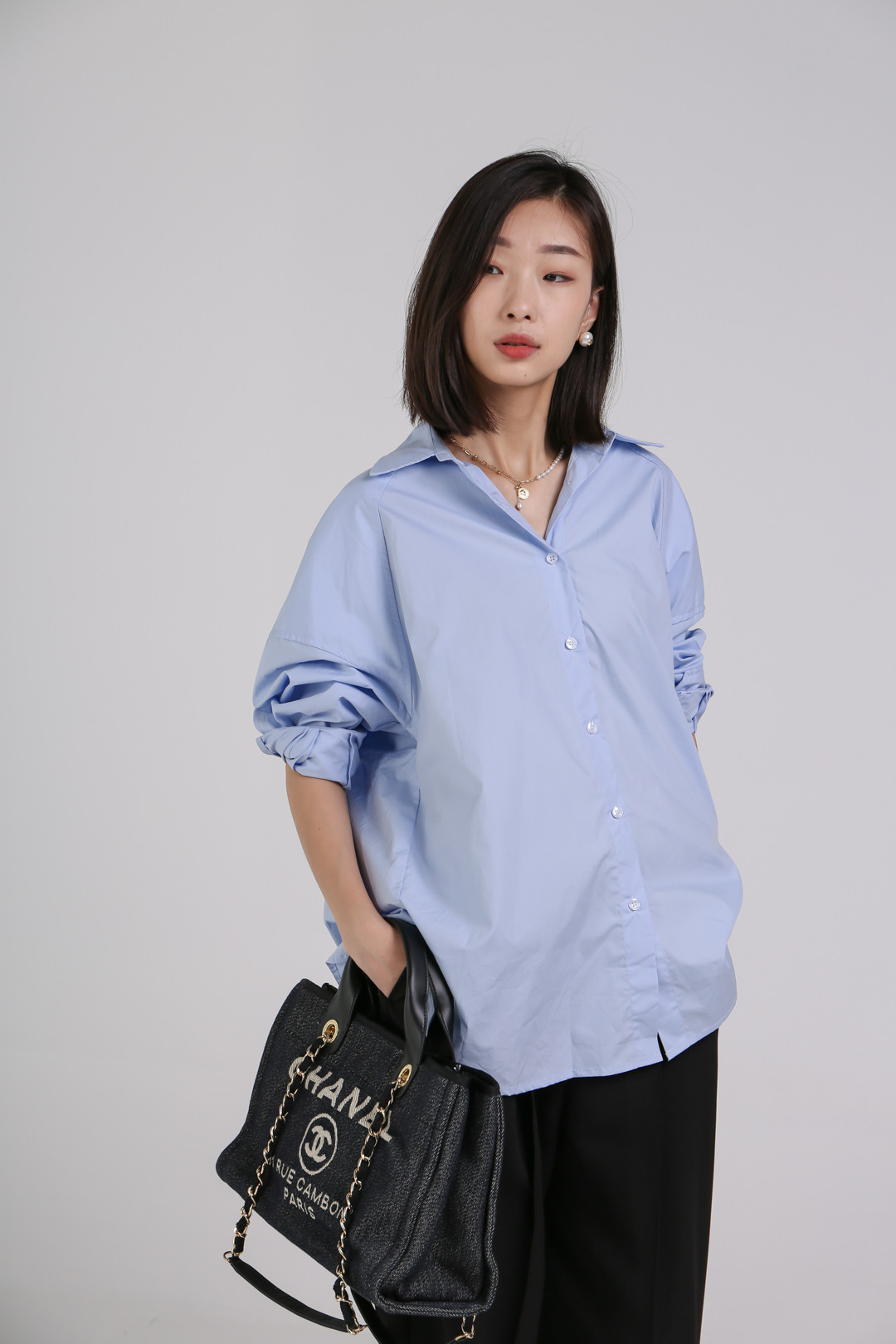 盘锦市兴隆台区东方银座广场白月女装店.jpg